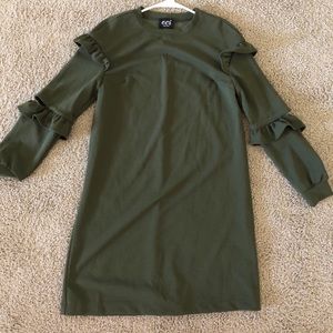Green long sleeve dress